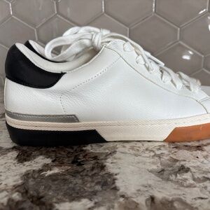 A•D White Lace Up Sneakers